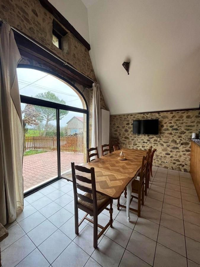 Maison Charmante A Maleville Avec Jardin Prive Et Parking.B Luaran gambar