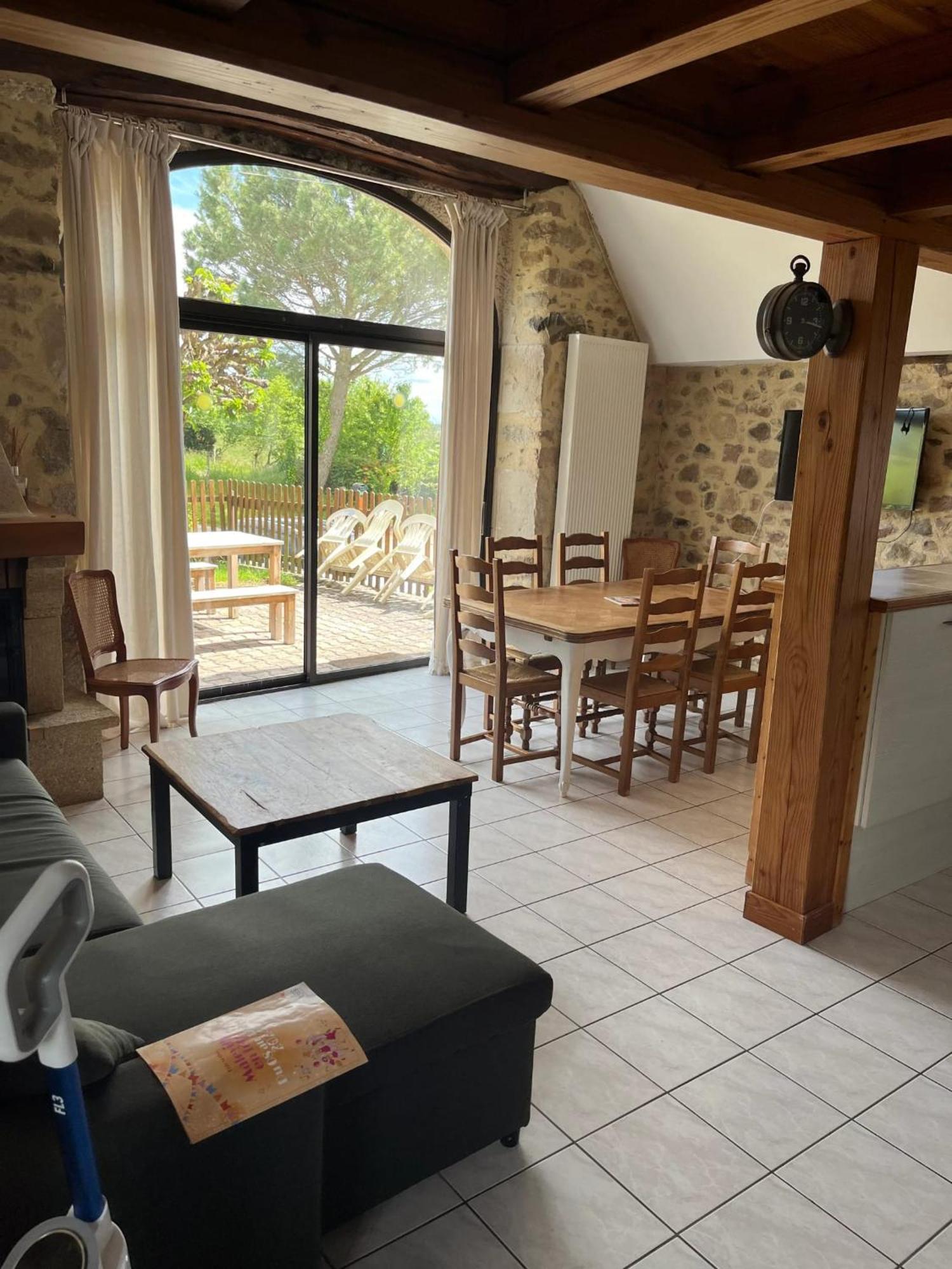 Maison Charmante A Maleville Avec Jardin Prive Et Parking.B Luaran gambar